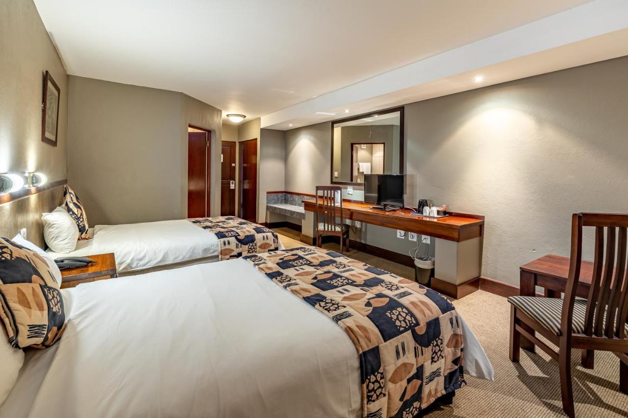 African Sky Hotels - Pine Lake Inn Witrivier Buitenkant foto