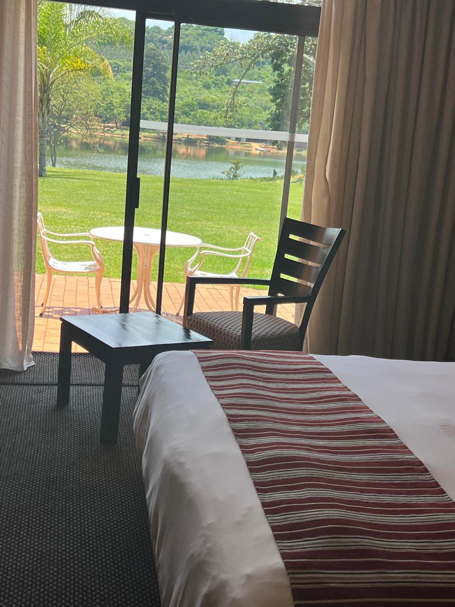 African Sky Hotels - Pine Lake Inn Witrivier Buitenkant foto