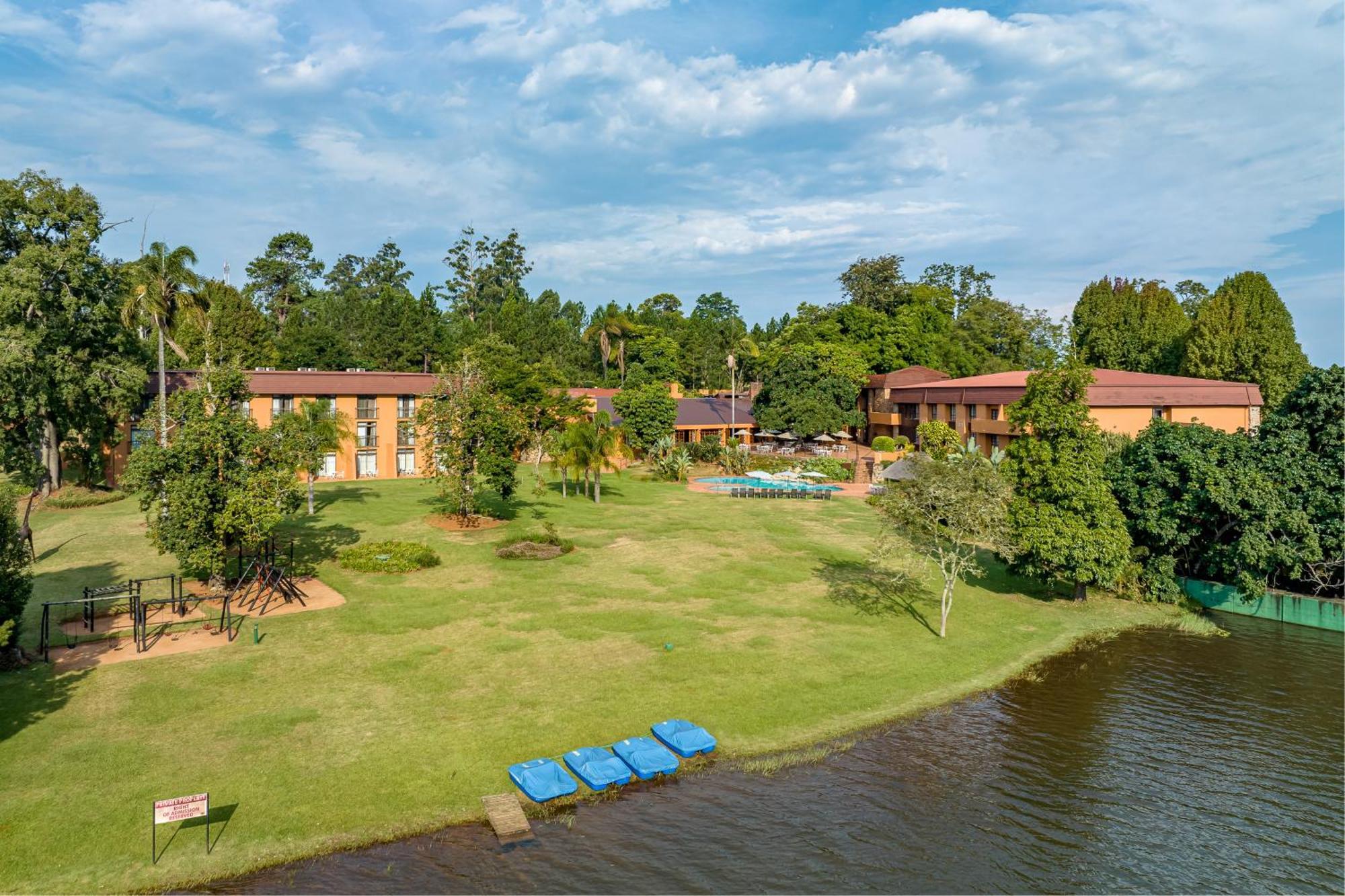 African Sky Hotels - Pine Lake Inn Witrivier Buitenkant foto