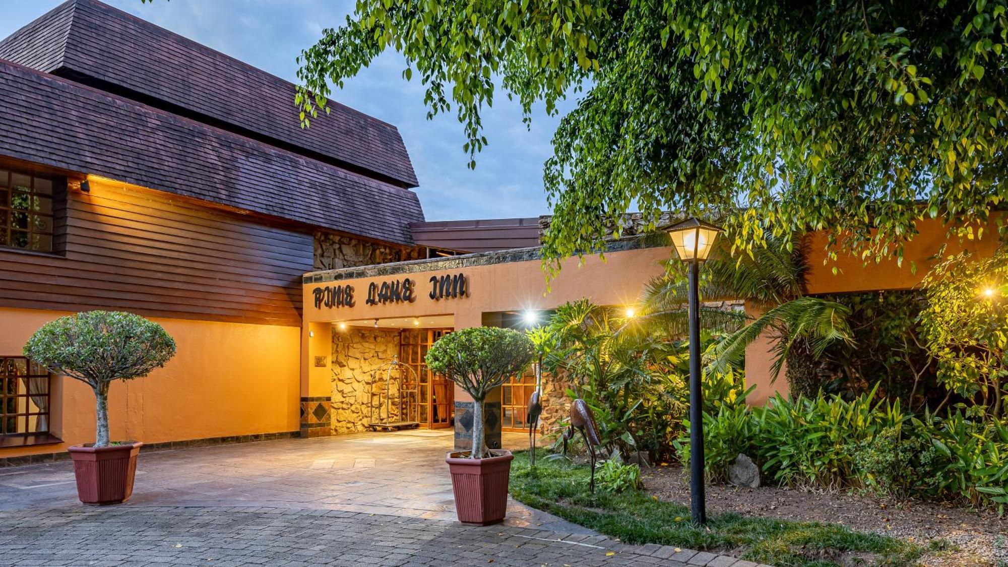 African Sky Hotels - Pine Lake Inn Witrivier Buitenkant foto
