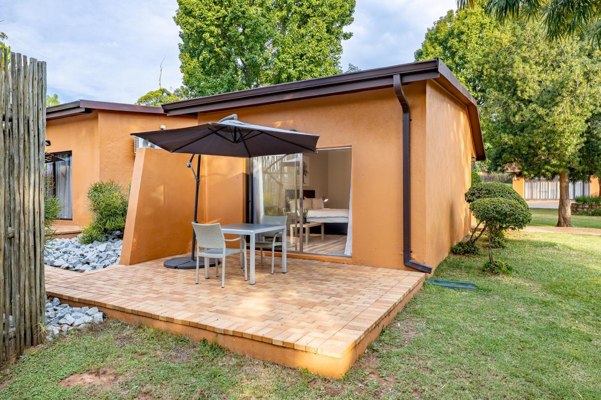 African Sky Hotels - Pine Lake Inn Witrivier Buitenkant foto