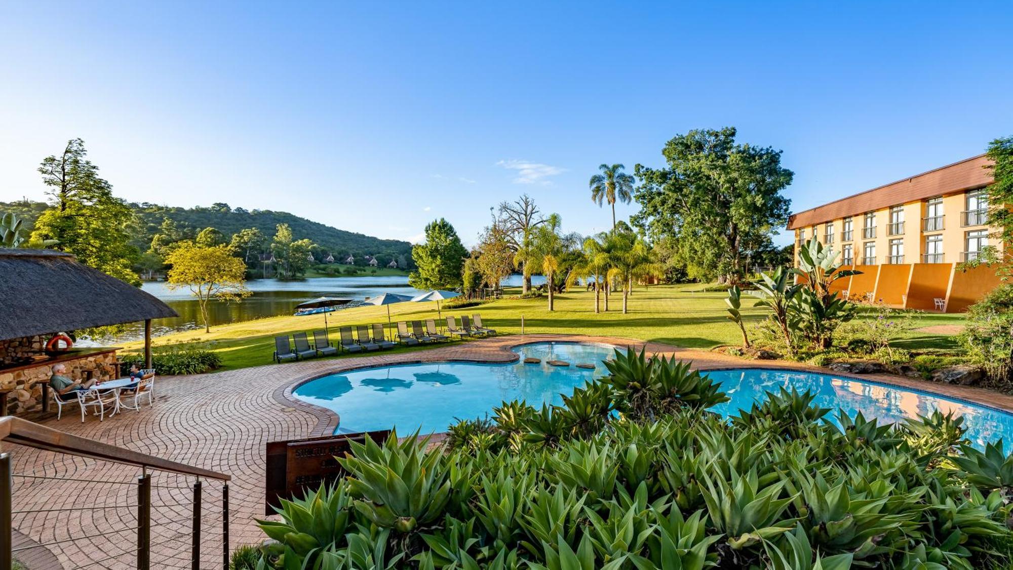 African Sky Hotels - Pine Lake Inn Witrivier Buitenkant foto