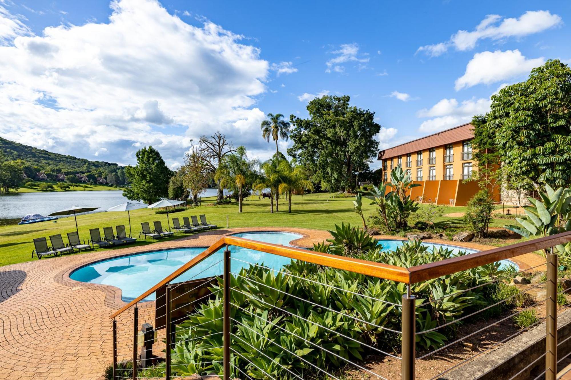 African Sky Hotels - Pine Lake Inn Witrivier Buitenkant foto