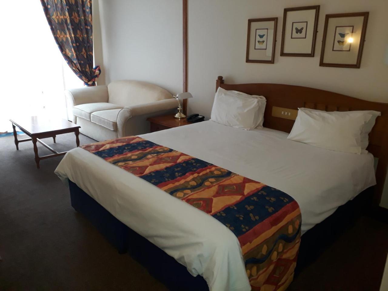 African Sky Hotels - Pine Lake Inn Witrivier Buitenkant foto